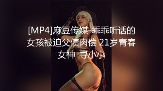 快手 · 大奶阿姨 小玉 ·  抖奶、掰逼，诱惑的胸前美色！