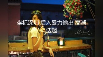 一个人在家的良家小少妇，露脸发骚听狼友指挥撩骚互动，慢慢脱光揉奶玩逼看特写，自慰阴蒂浪叫呻吟表情好骚