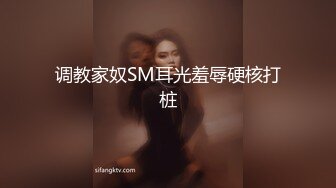 硕大的乳房随着剧烈的运动几乎甩出残影来了 简直不敢相信自己的眼睛