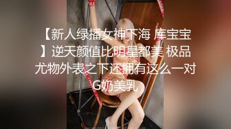 零零后反差学妹，极品无毛馒头穴，小淫娃还要求倒立插逼，射了慢慢一精盆