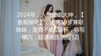 女神泄密，油管坐拥几十万真实粉网红博主【熙百合】私拍第二季，裸体瑜伽、内置跳蛋测试、露点居家活动等特别会玩 (1)