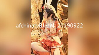 新作 换妻界的顶流新加坡华裔【爱玩夫妻】从10对夫妻交换派对认识了这对夫妻，床单太湿了！没想到她居然喷了这么多水！1