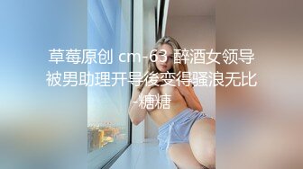 销魂蜜桃臀健身美女 ！S型身材爆炸 ！短裙抖臀极度诱惑